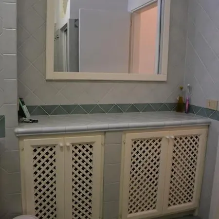 Vittoria, * Ísquia
