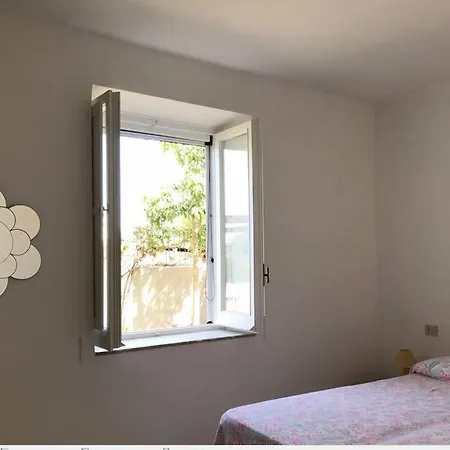 Casa Alfonso, * Ischia