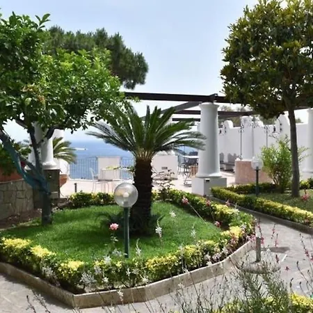 Casa Alfonso, Ischia